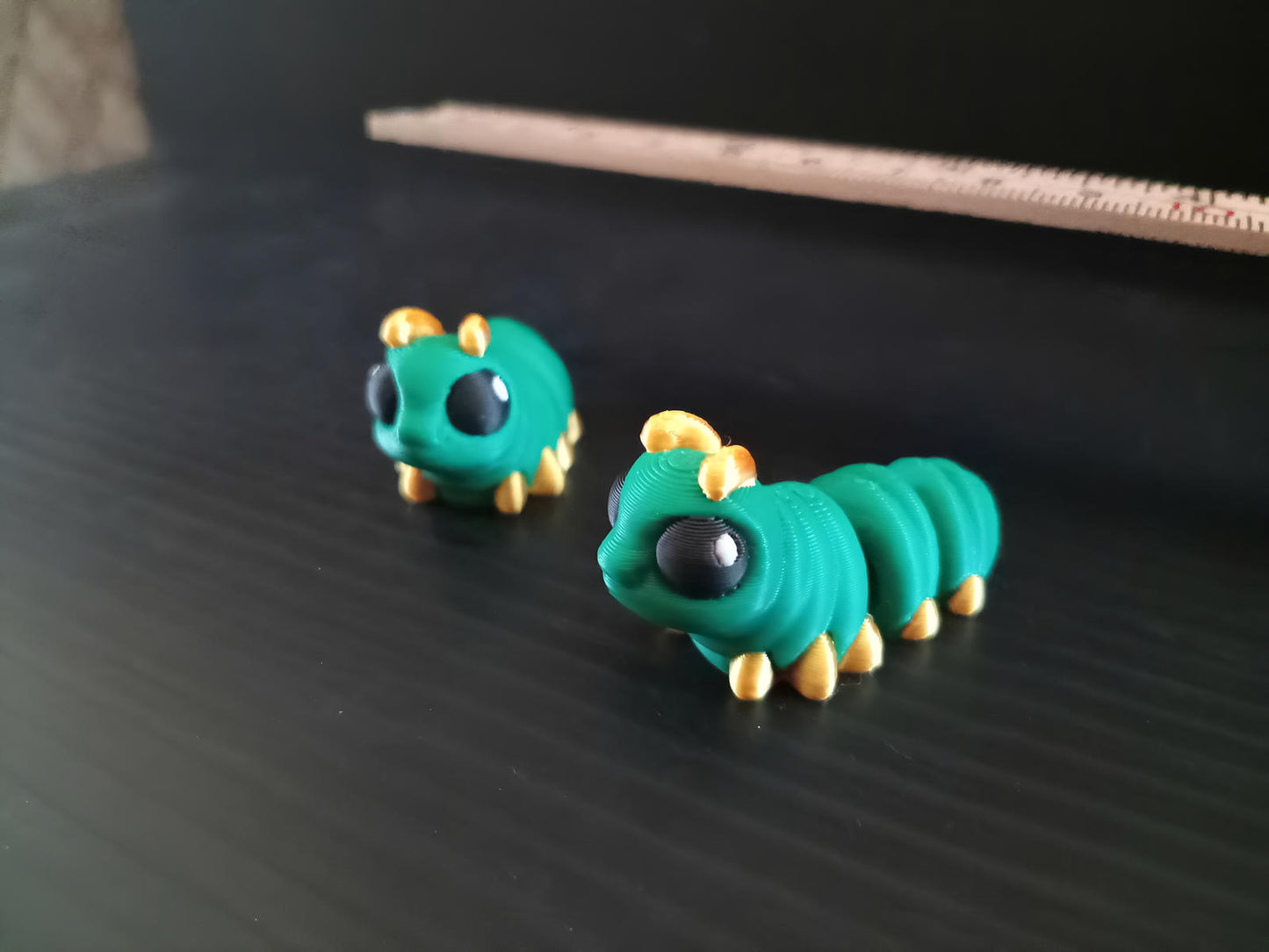Cinderwing 3D Caterpillar Tadling β Articulated Fidget Toy (Green & Gold)