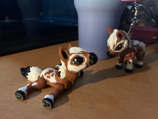 Cinderwing3D Ghost Horse Keychain – Dark Brown Articulated 3D Printed Horse