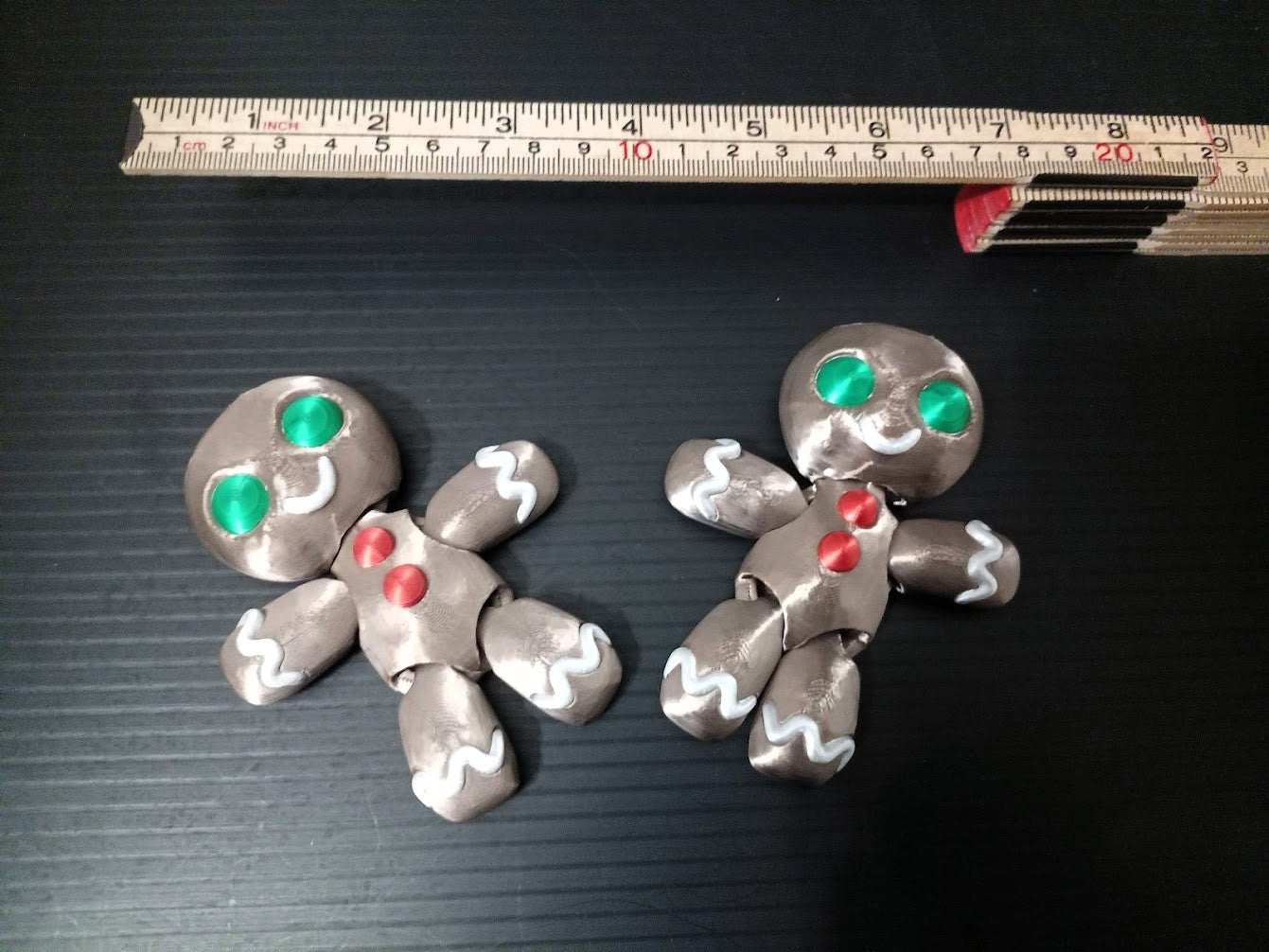 Cinderwing3D Gingerbread Boy Keychain – Articulated Holiday Charm