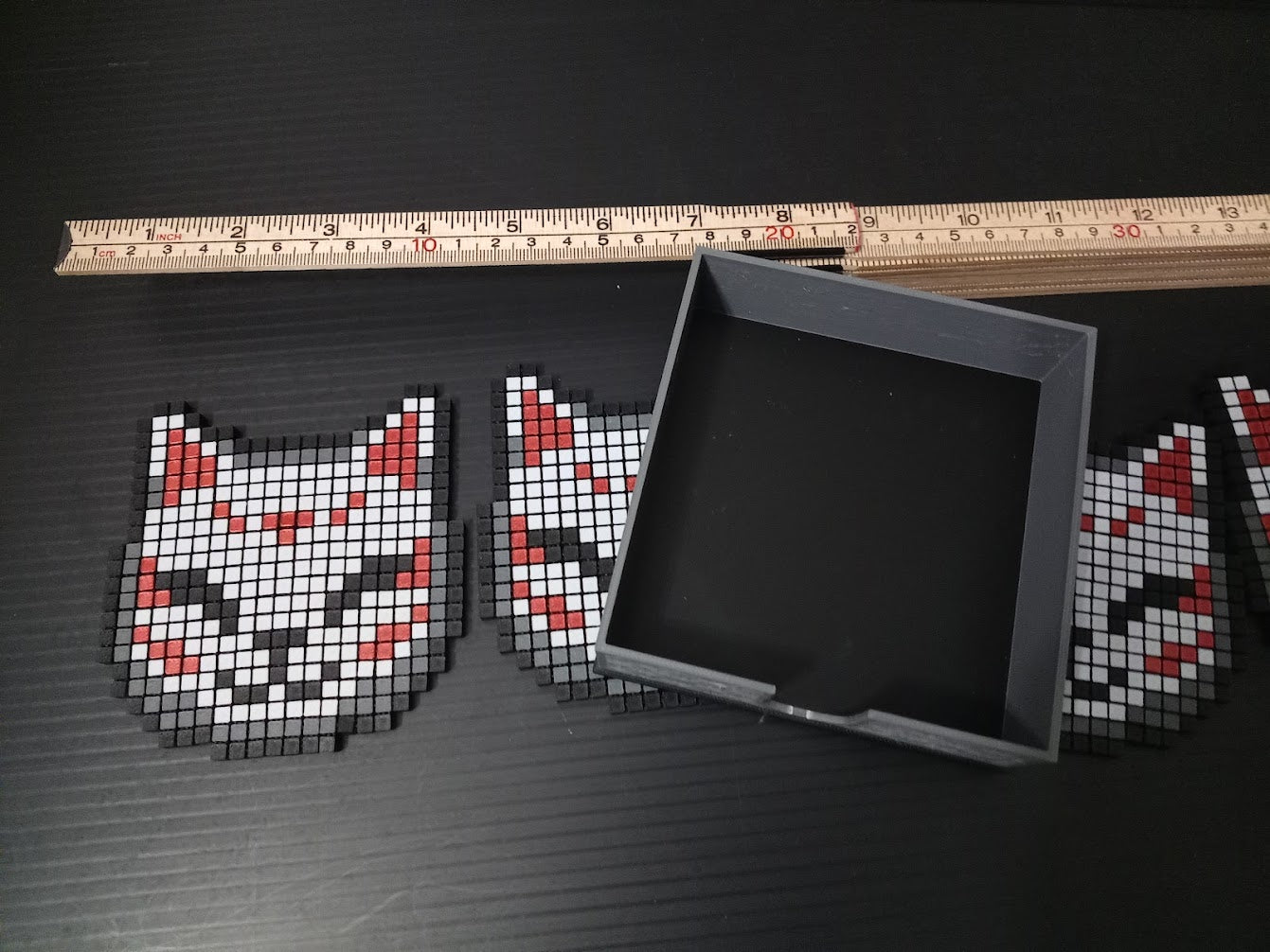 🐾 Articulated Pixel Cat Coaster Set with Holder – by PipeCox