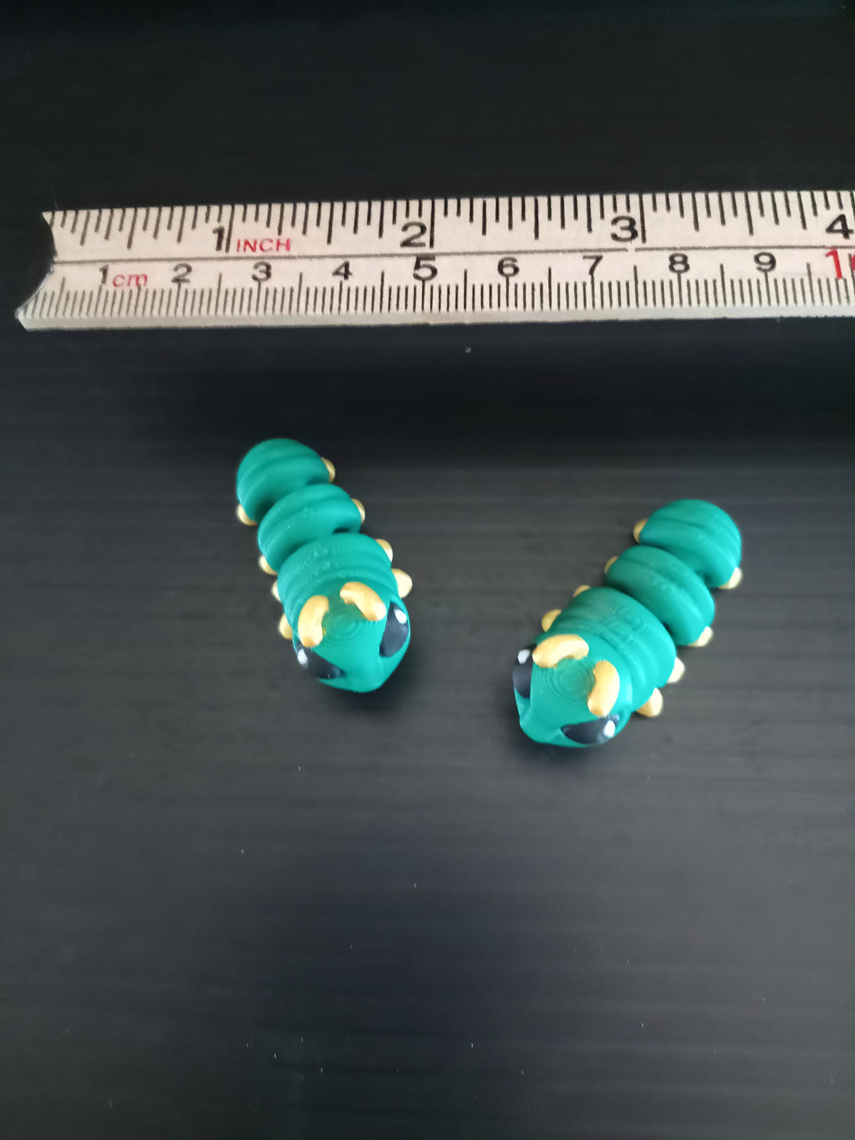 Cinderwing 3D Caterpillar Tadling – Articulated Fidget Toy (Green & Gold)