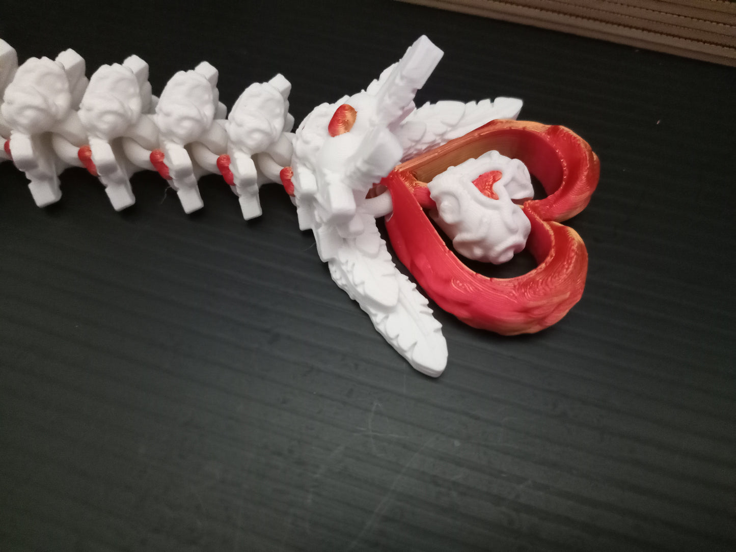 🐉 Heavy Duty Large Straw Tumbler Topper – Fidget Spinner Dragon Tail Design